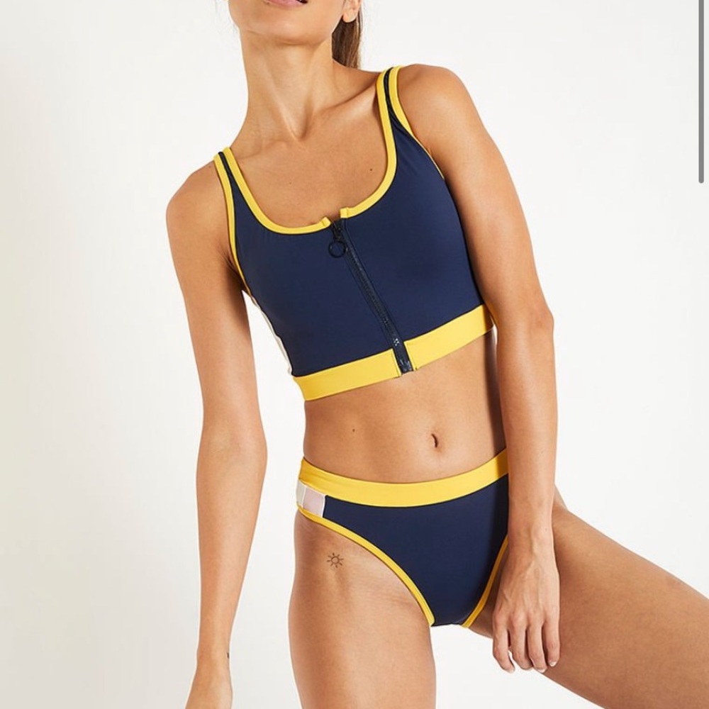 Banana Moon size Medium sport bikini